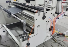 無(wú)紡布修邊復(fù)卷機(jī)